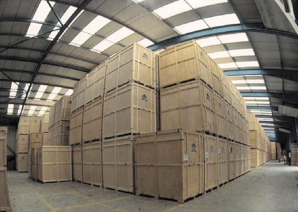 Storage containers